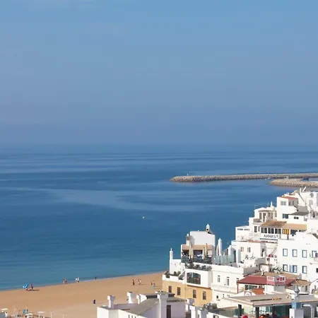 Fantastic View Over The Sea Апартаменты Албуфейра